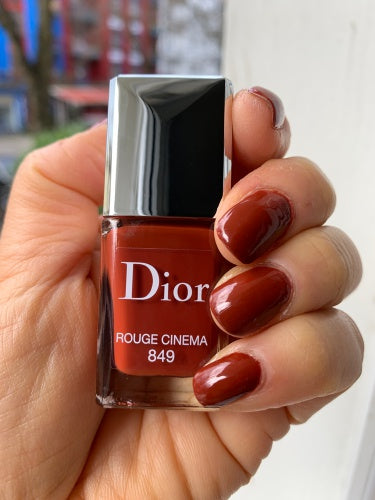 Dior Vernis Vernis à ongles - couleur couture - brillance et longue tenue - effet gel - soin protecteur