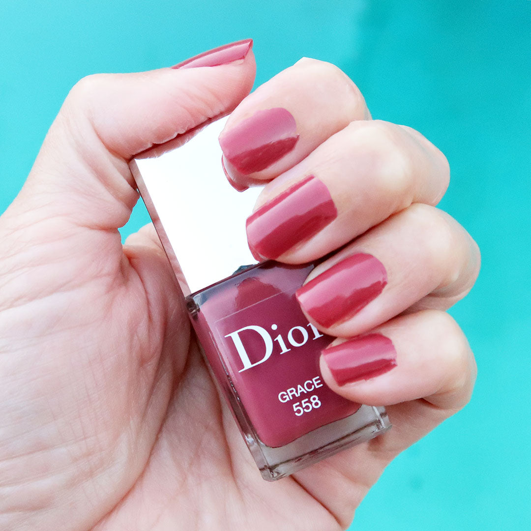 Dior Vernis Vernis à ongles - couleur couture - brillance et longue tenue - effet gel - soin protecteur