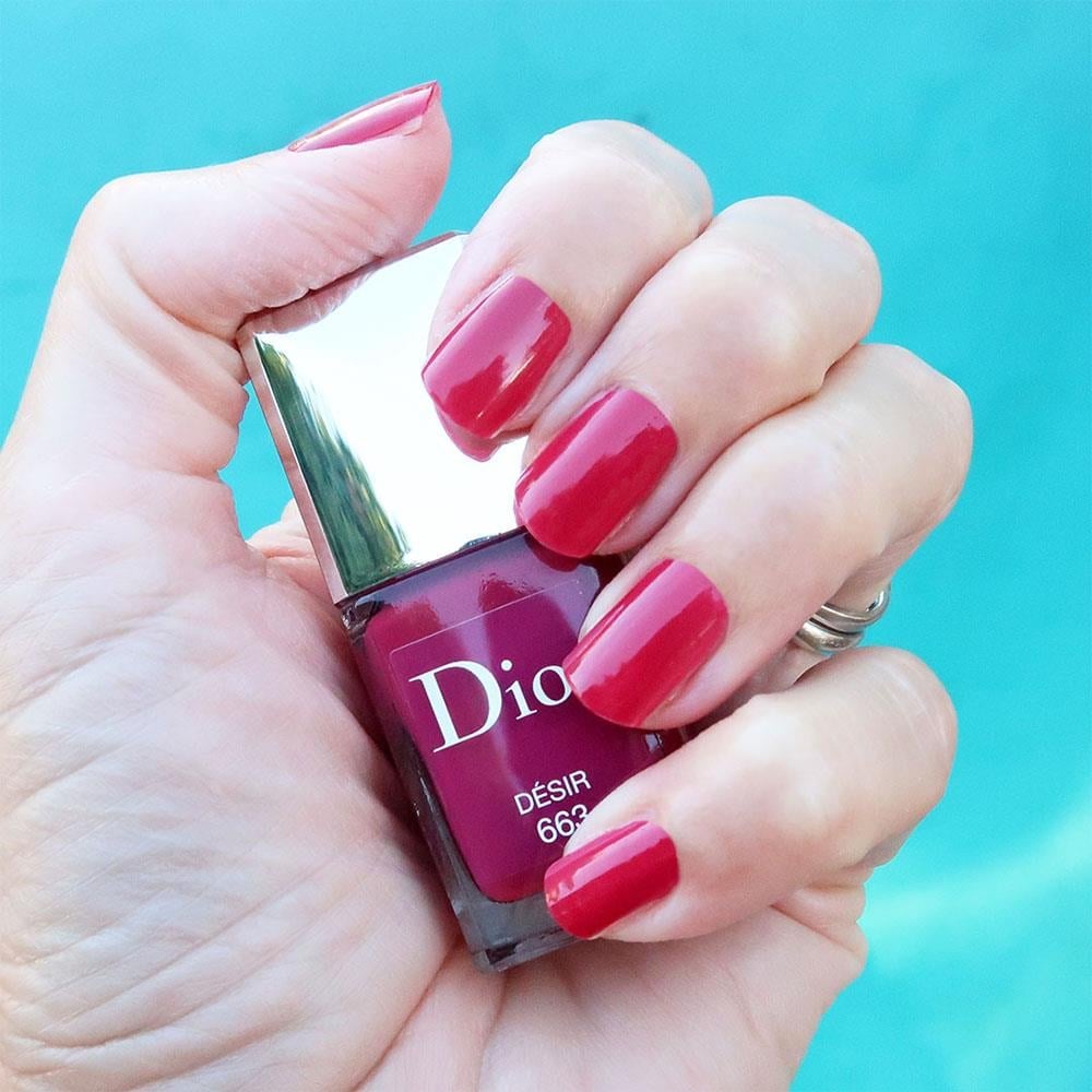 Dior Vernis Vernis à ongles - couleur couture - brillance et longue tenue - effet gel - soin protecteur