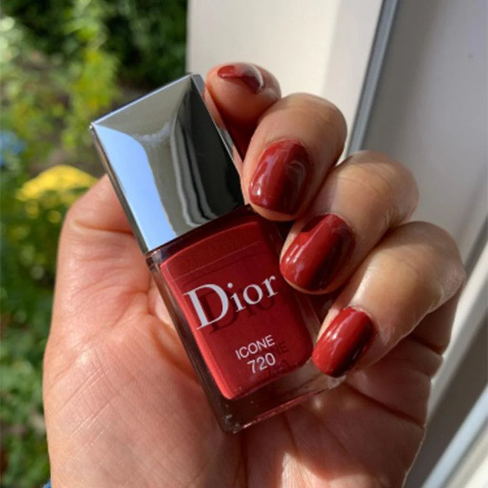 Dior Vernis Vernis à ongles - couleur couture - brillance et longue tenue - effet gel - soin protecteur