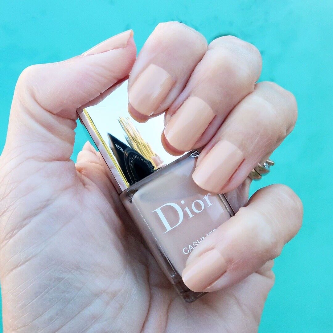 Dior Vernis Vernis à ongles - couleur couture - brillance et longue tenue - effet gel - soin protecteur